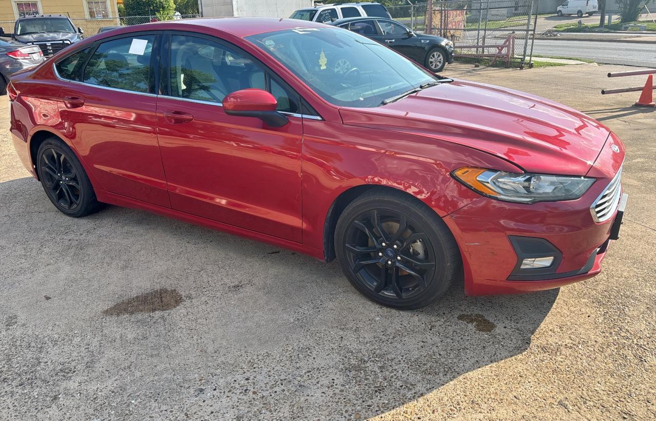 2020 Ford Fusion se