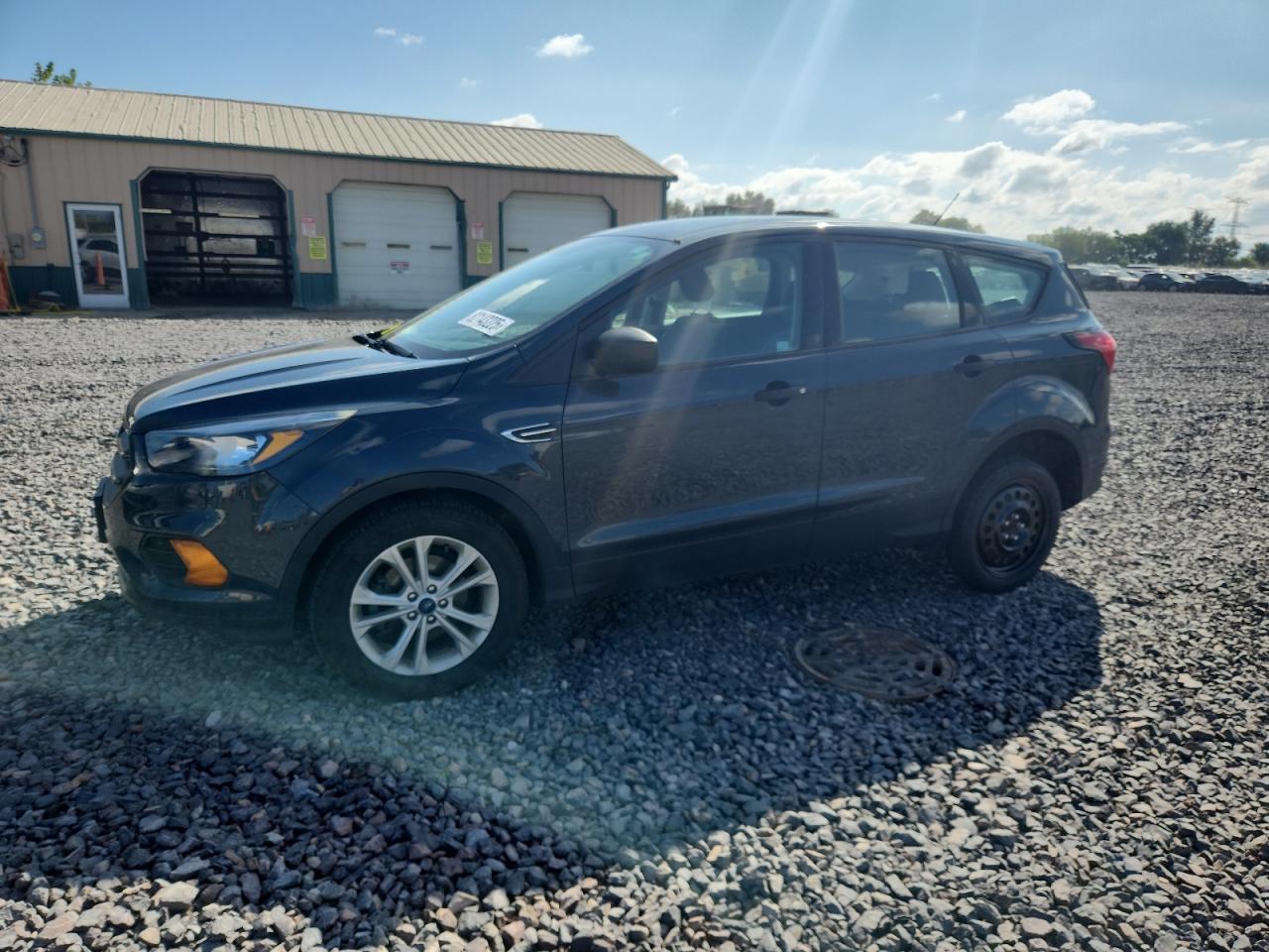 2019 Ford Escape s