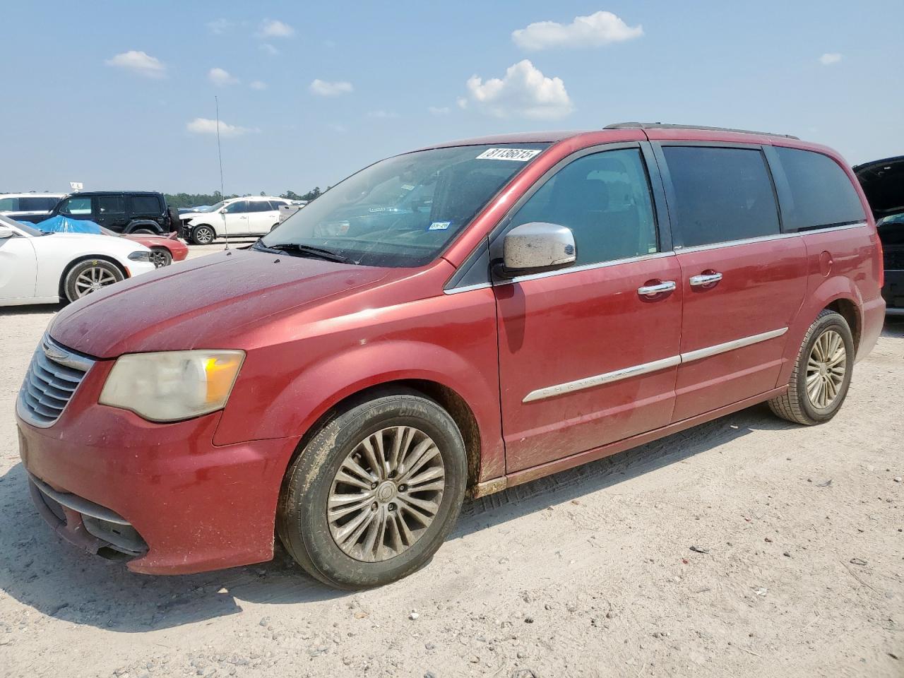 2013 Chrysler Town & cou