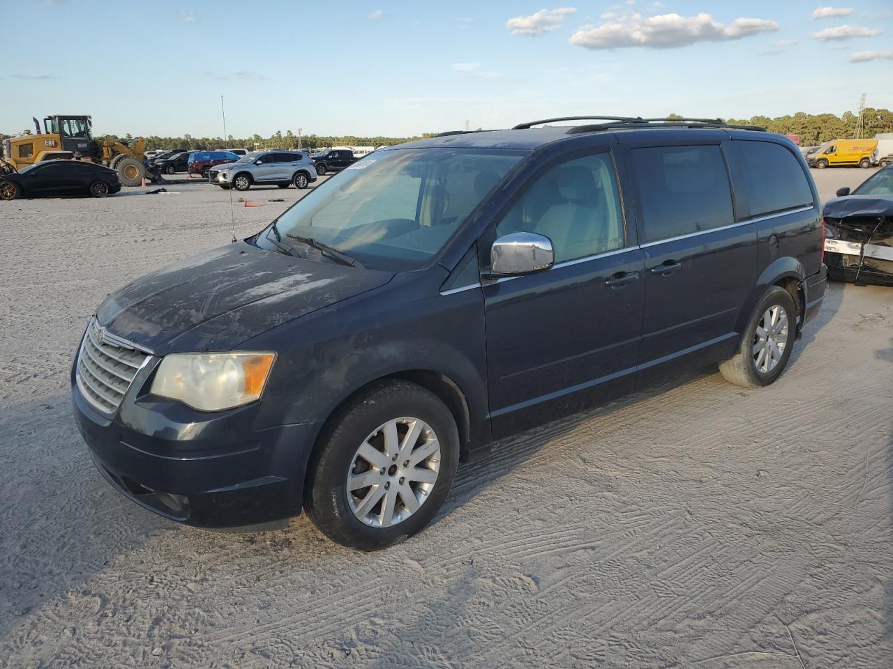 2008 Chrysler Town & cou