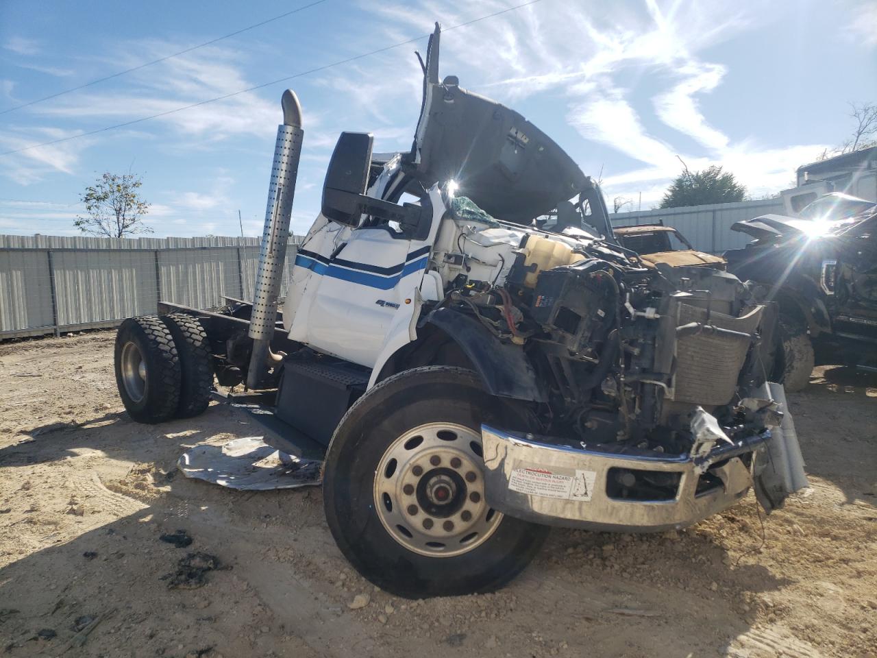 2019 Ford F750 super