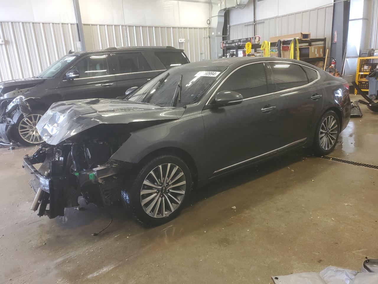 2017 Kia Cadenza pr