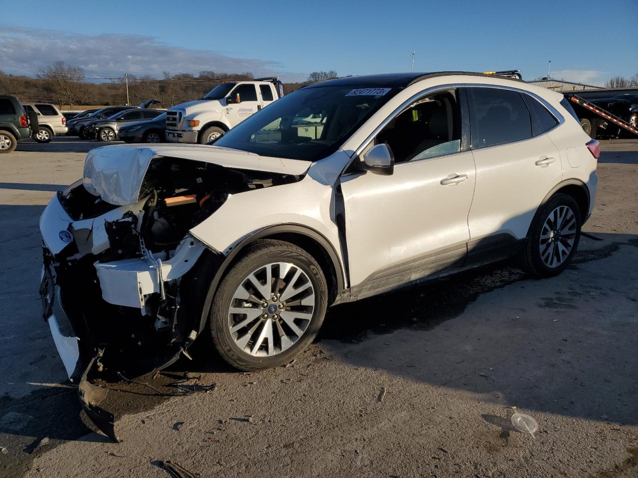 2020 Ford Escape tit