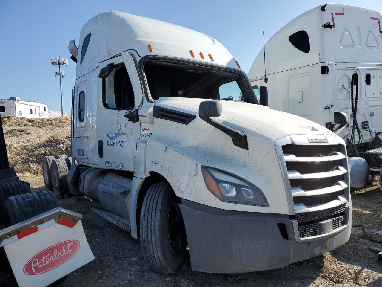 2022 Freightliner Cascadia 1