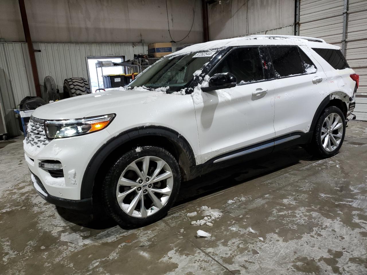 2023 Ford Explorer p PLATINUM