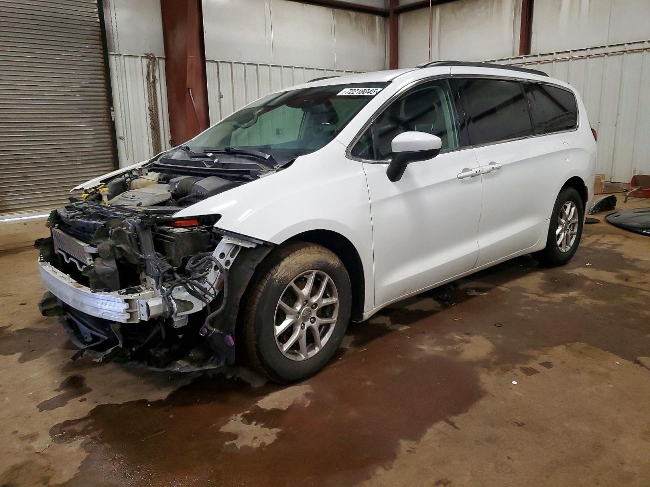 2020 Chrysler Voyager