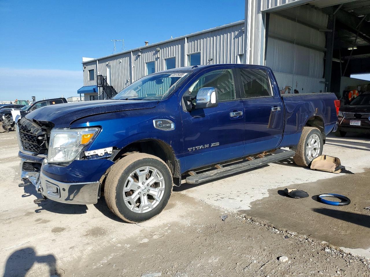 2017 Nissan Titan