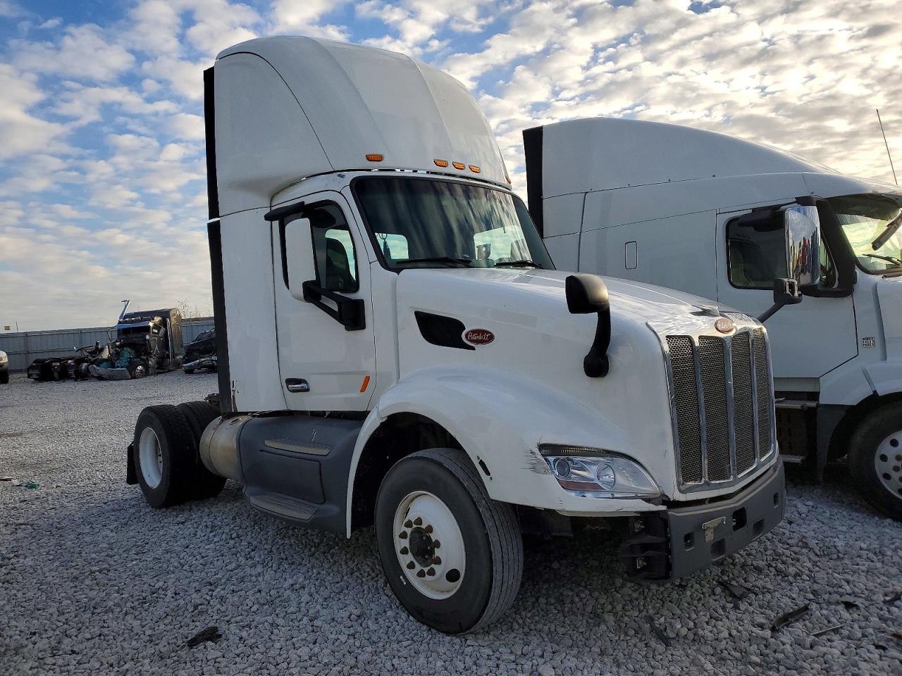 2015 Peterbilt 579