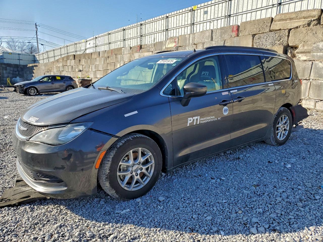 2021 Chrysler Voyager