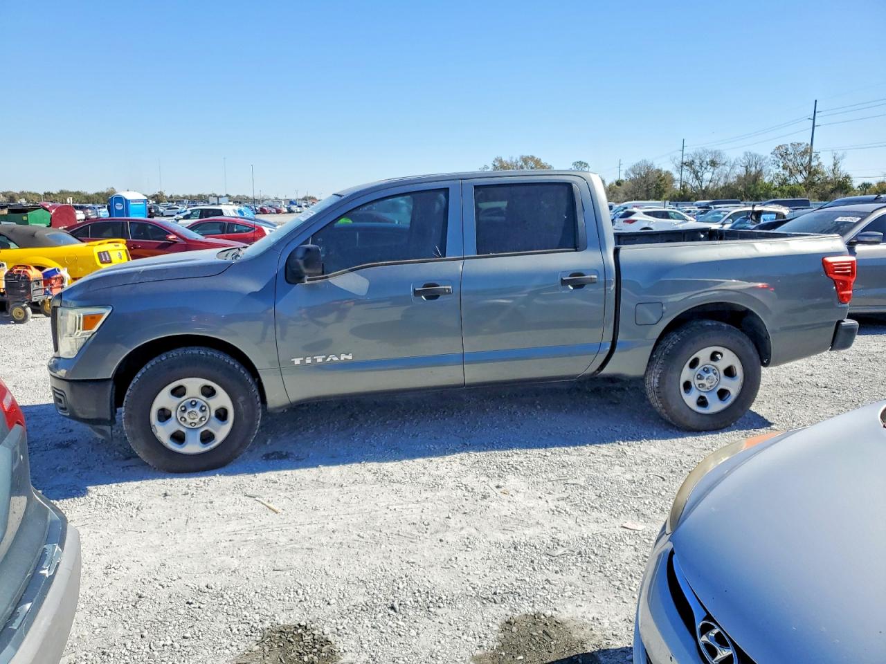 2017 Nissan Titan