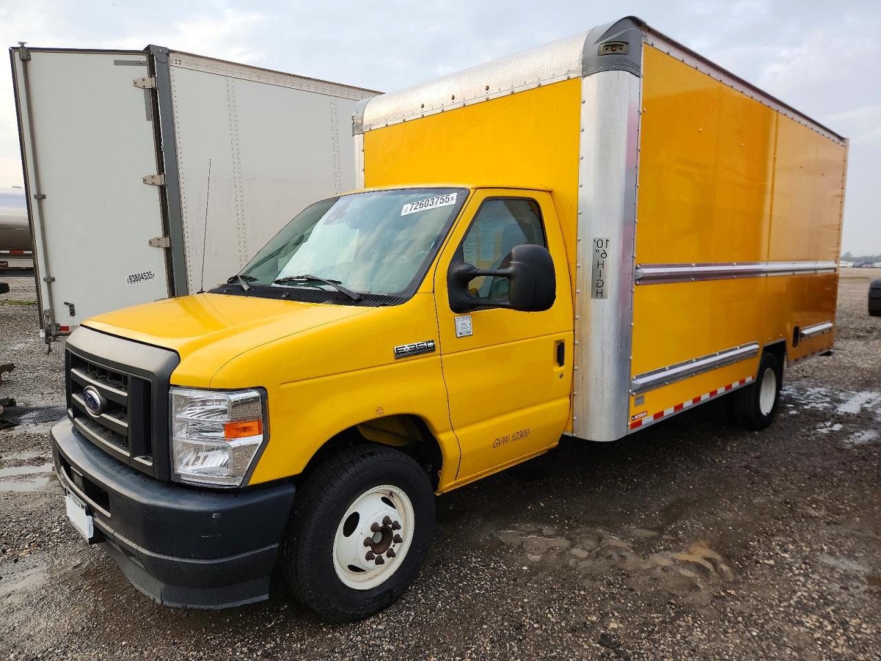 2022 Ford E-350