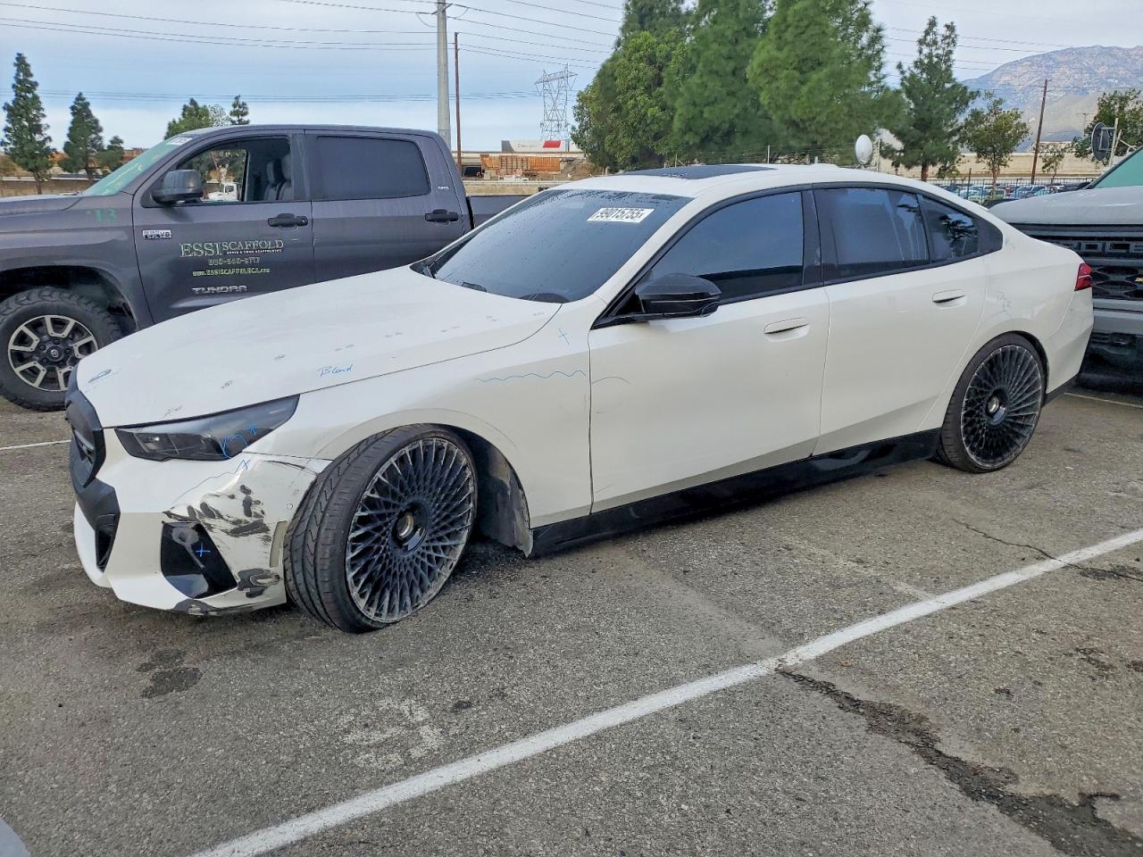 2024 BMW i5