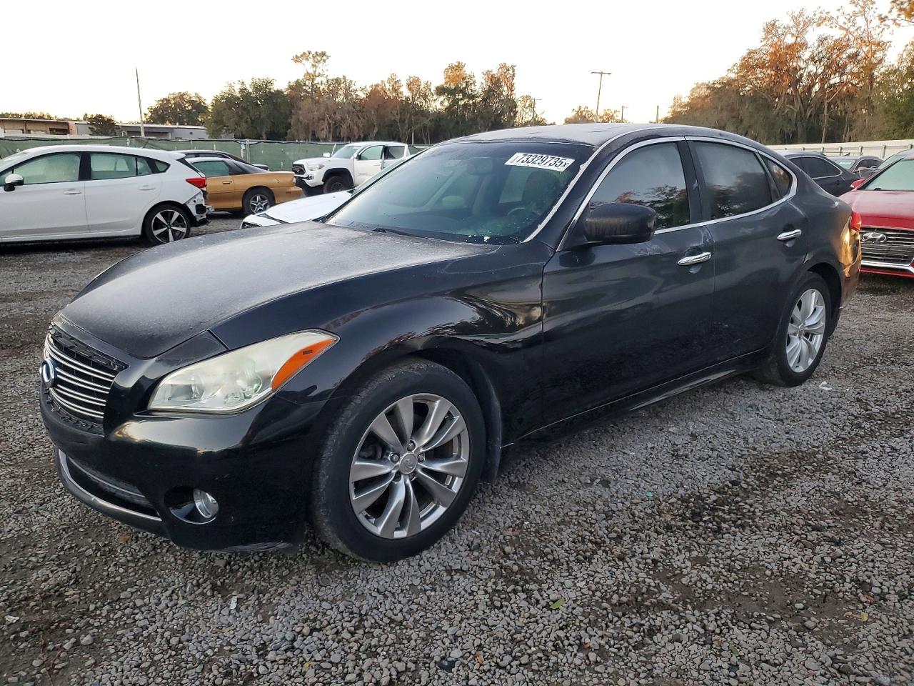 2013 Infiniti M37