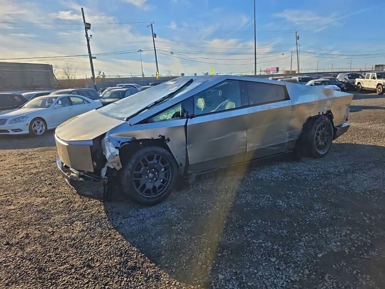 2025 Tesla Cybertruck