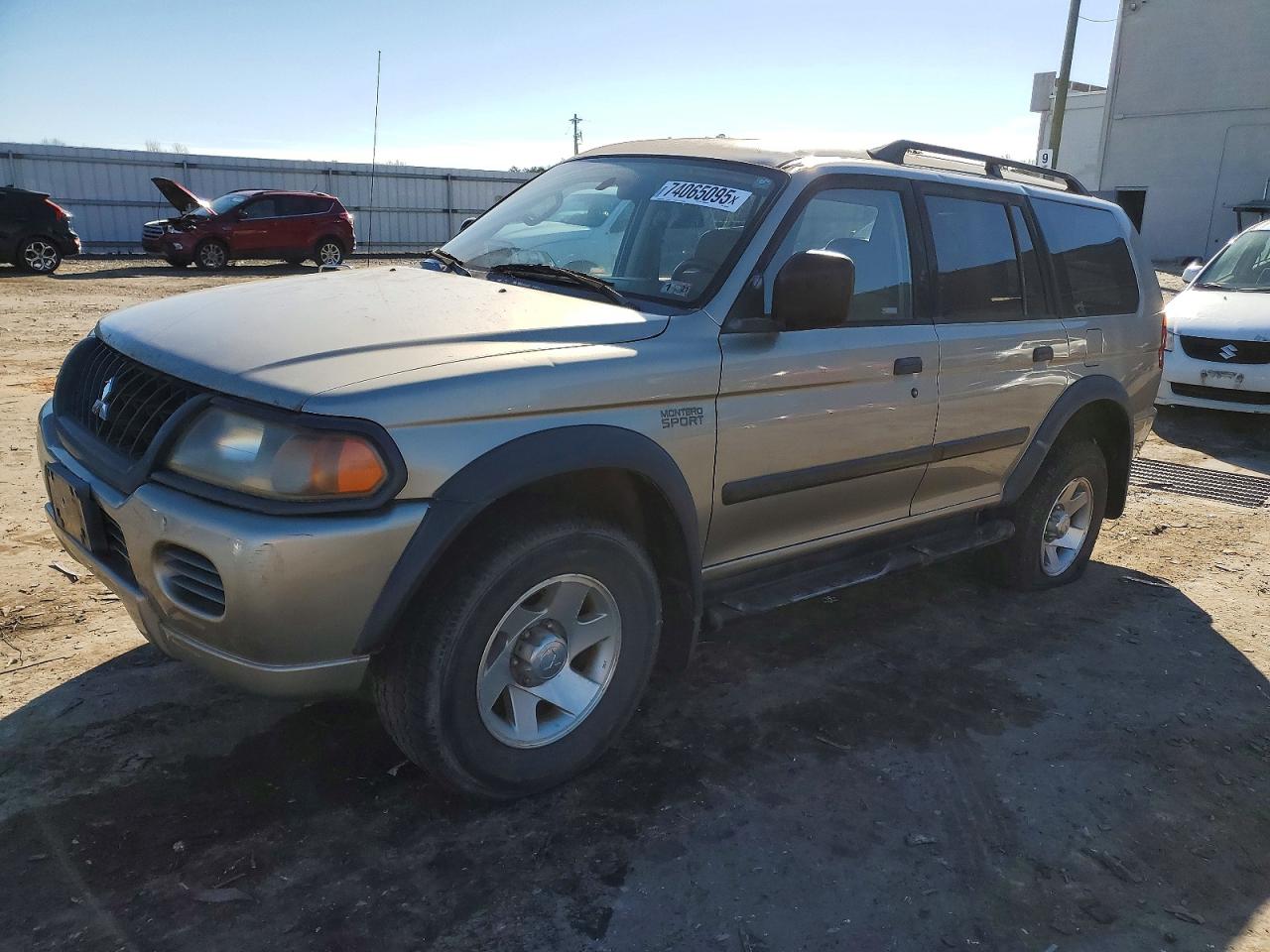 2003 Mitsubishi Montero