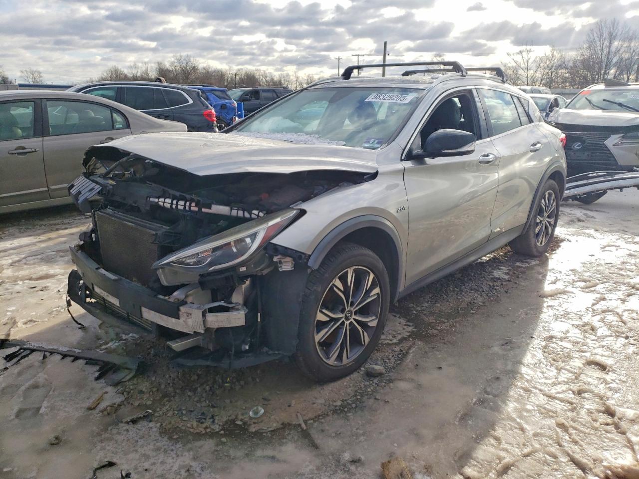 2018 Infinity Qx30