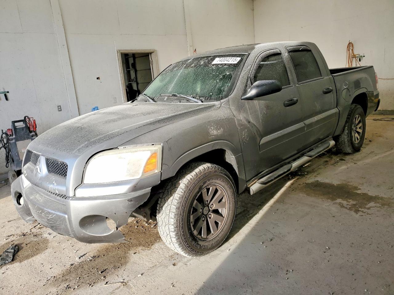 Mitsubishi Raider
