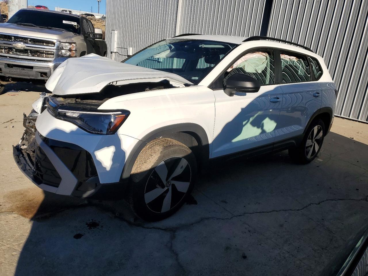 2025 Volkswagen Taos
