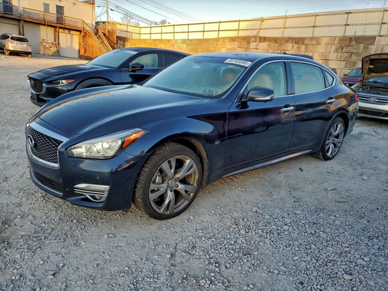 2016 Infiniti Q70