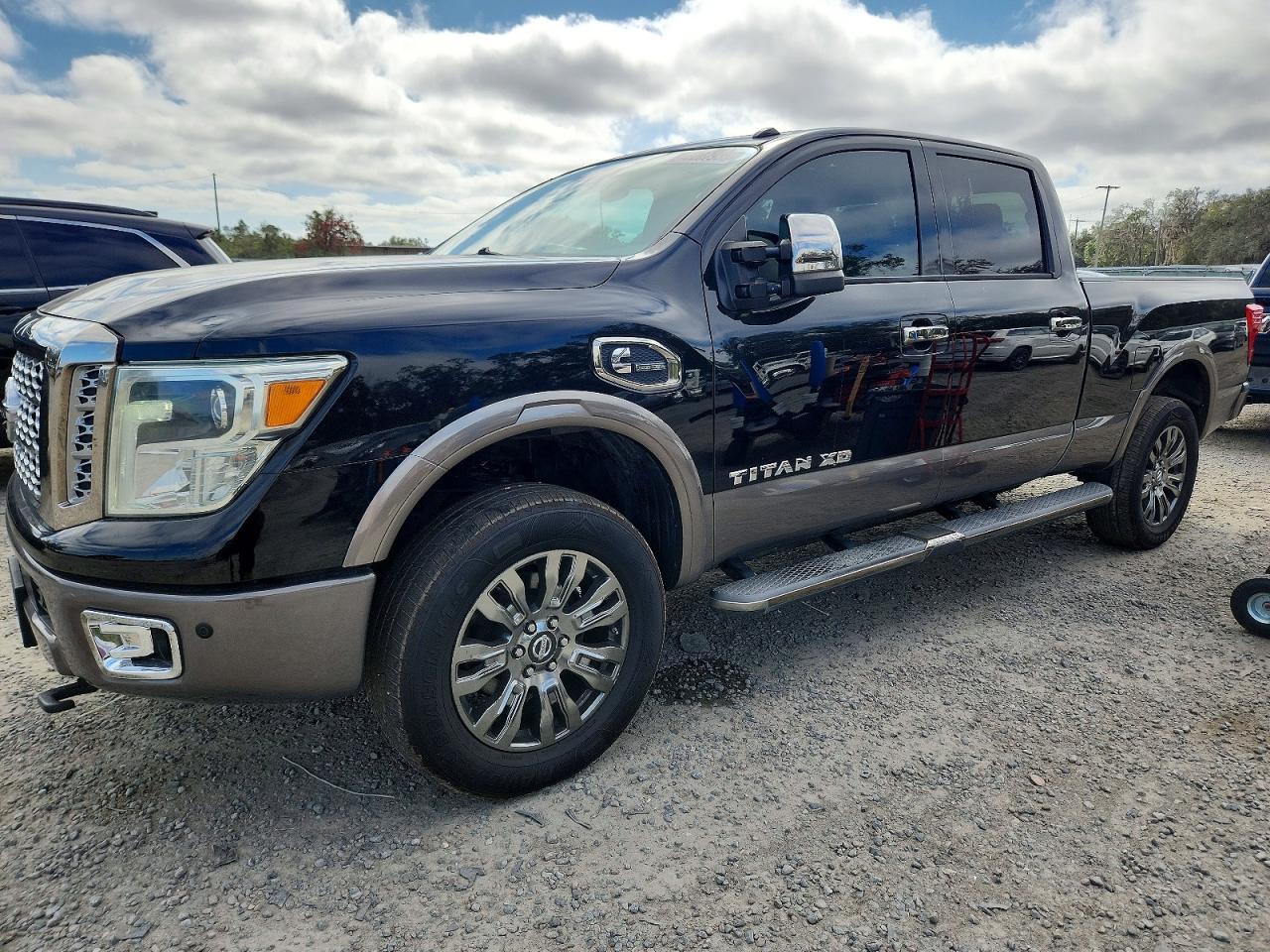 2016 Nissan Titan