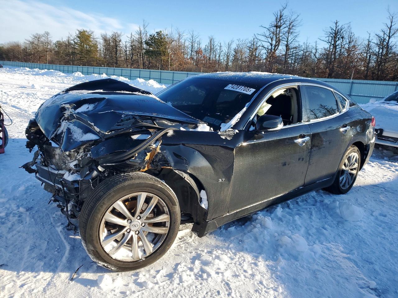 2016 Infiniti Q70