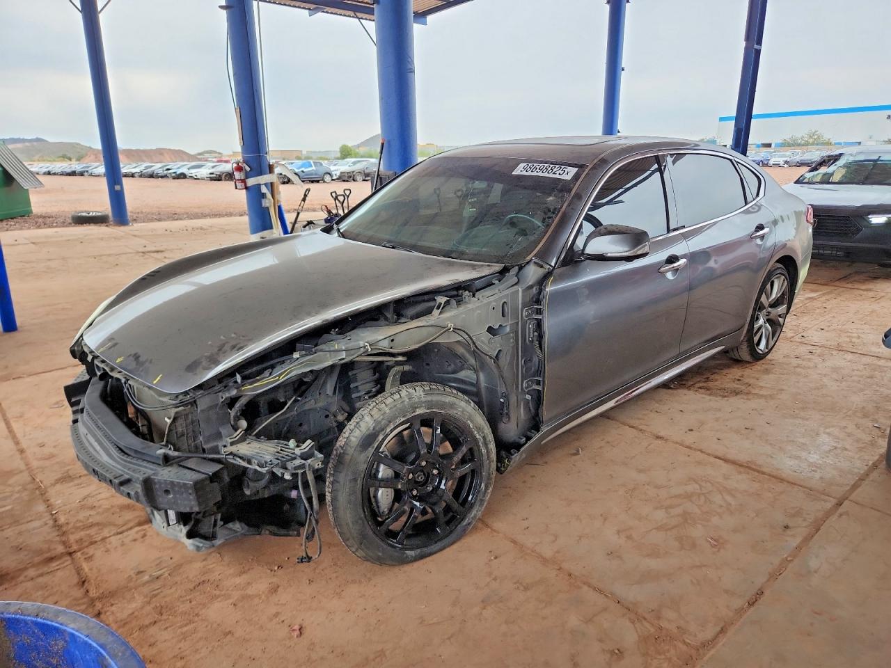 2015 Infiniti Q70