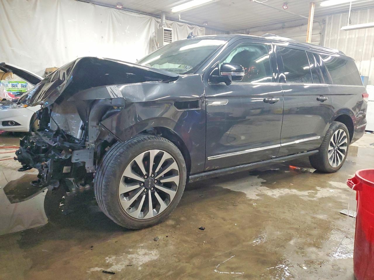 2024 Lincoln Navigator