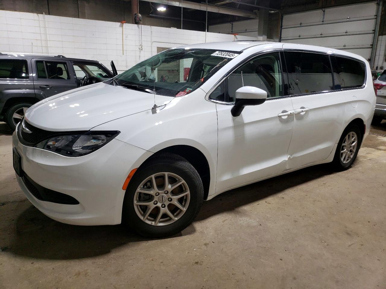 2023 Chrysler Voyager