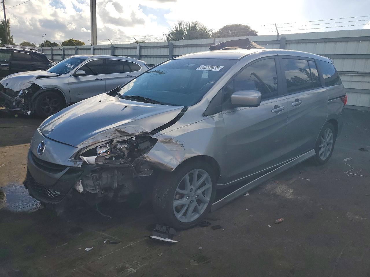 2012 Mazda 5