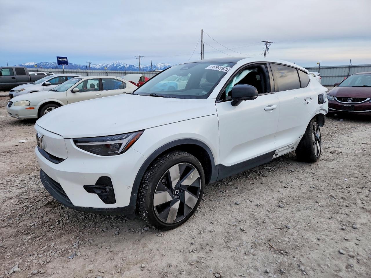 2024 Volvo C40