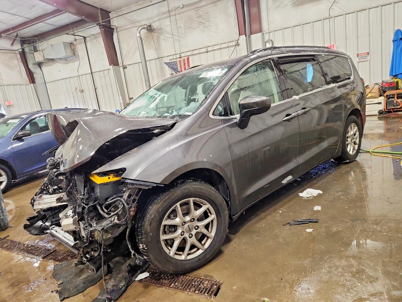 2021 Chrysler Voyager