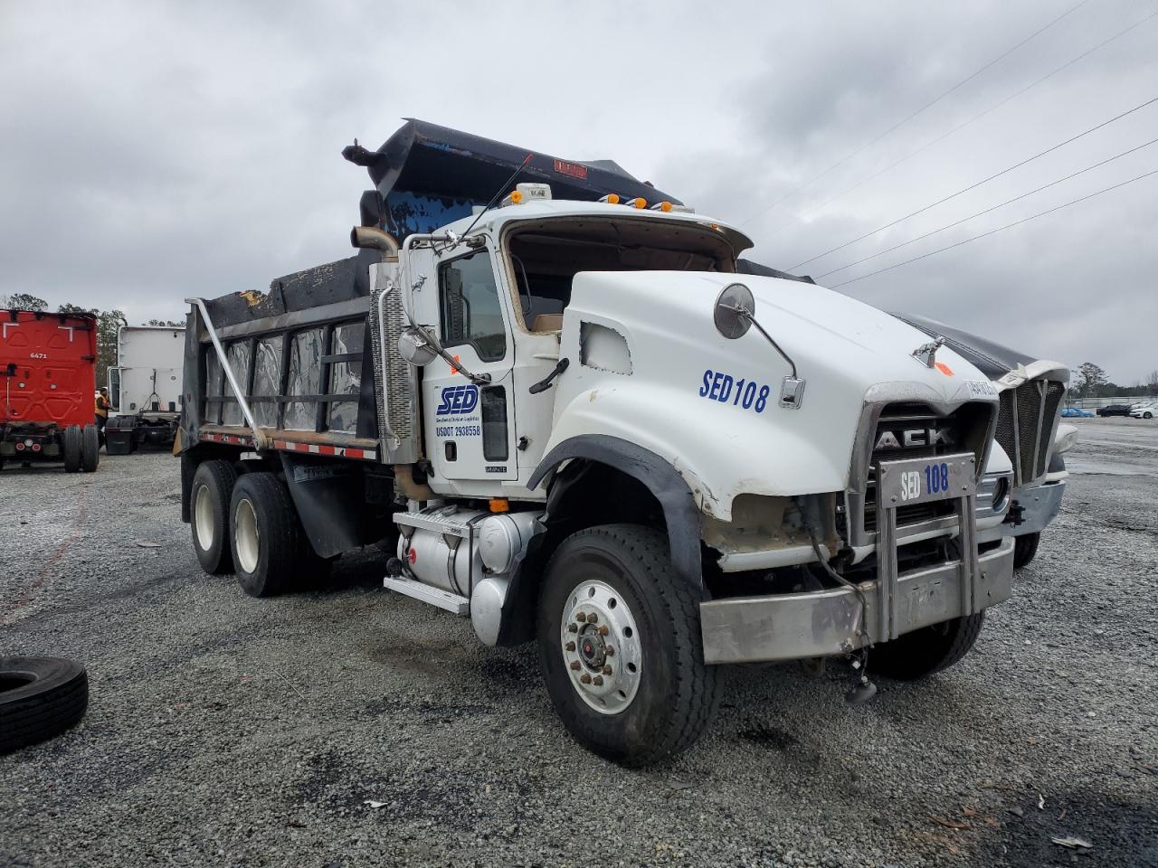 Mack 700 cv700