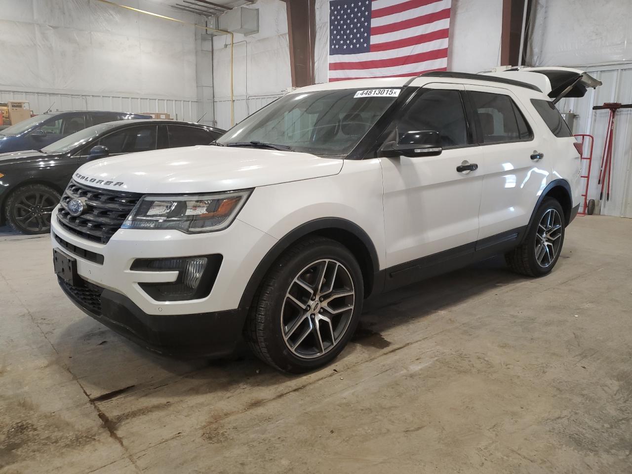 2016 Ford Explorer s