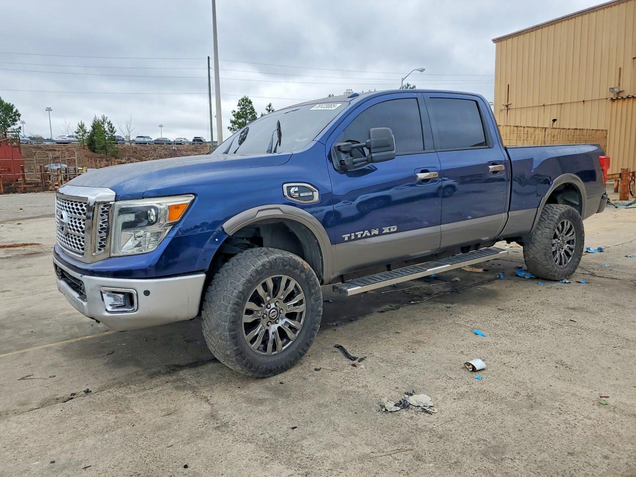 Nissan Titan