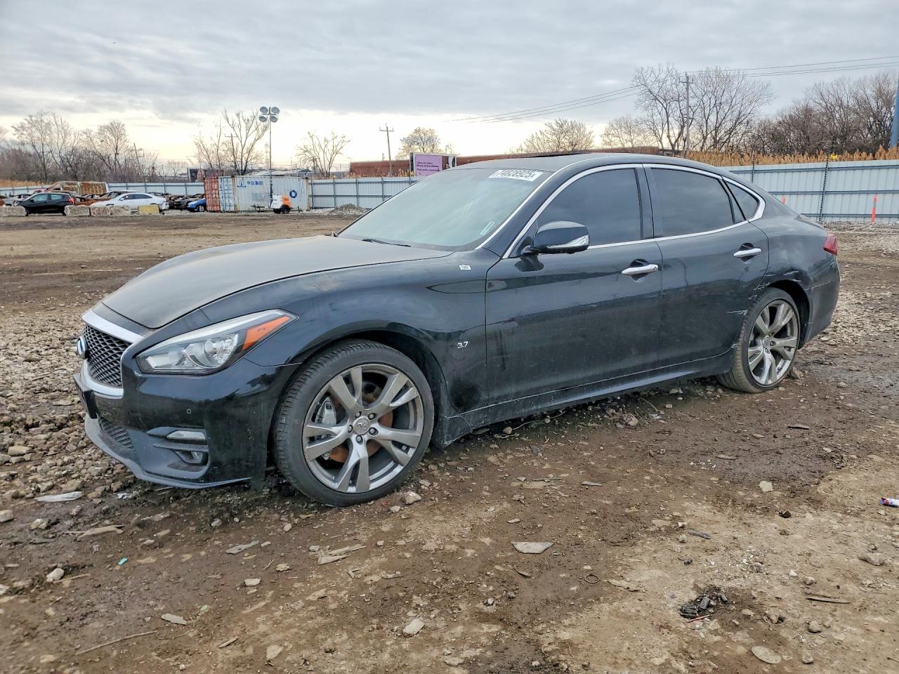 2017 Infiniti Q70
