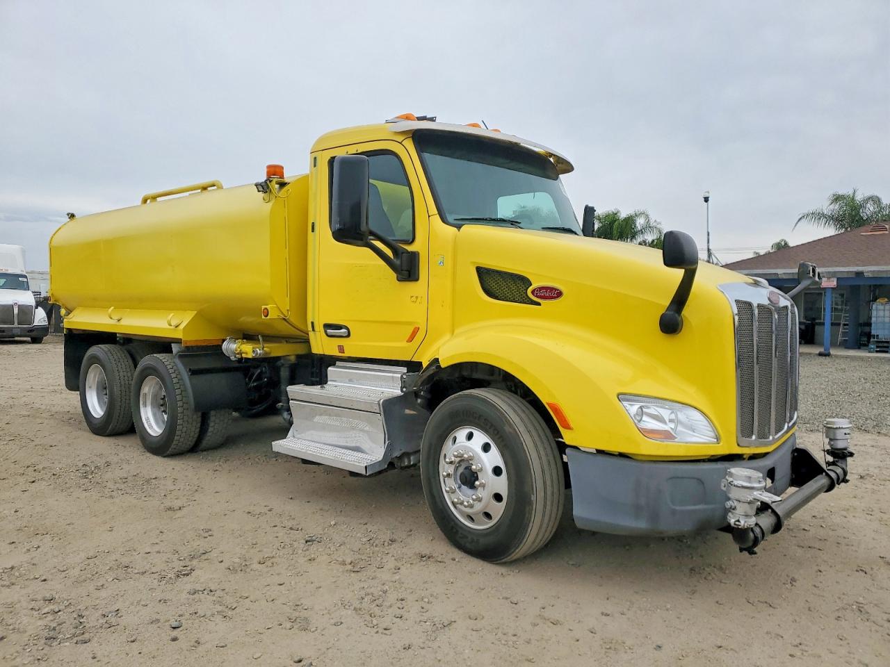 2021 Peterbilt 579