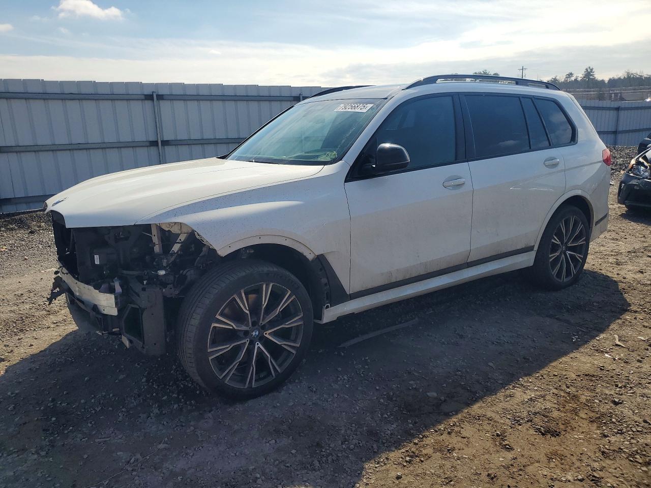 2021 BMW X7