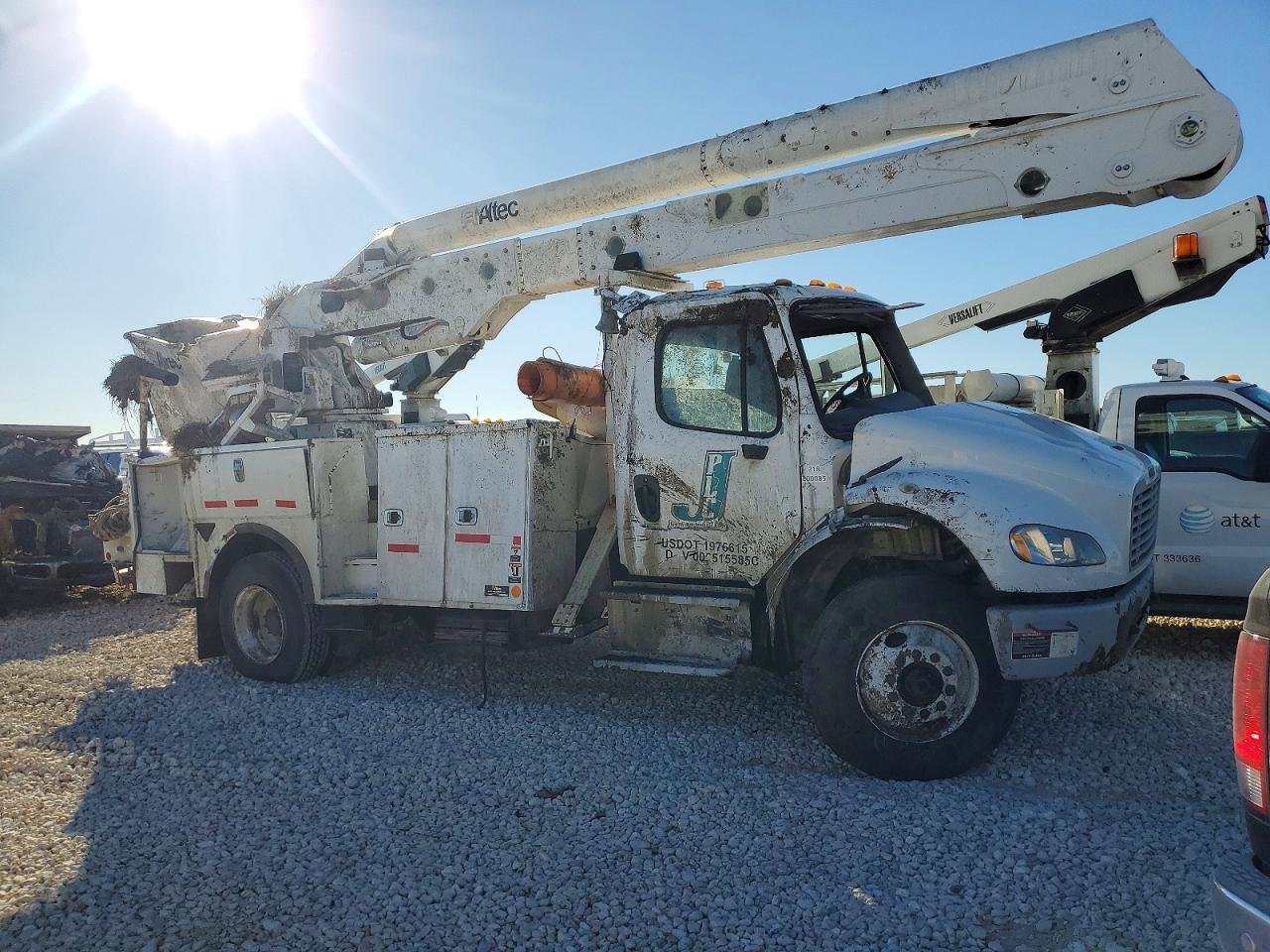 2019 Freightliner M2 106