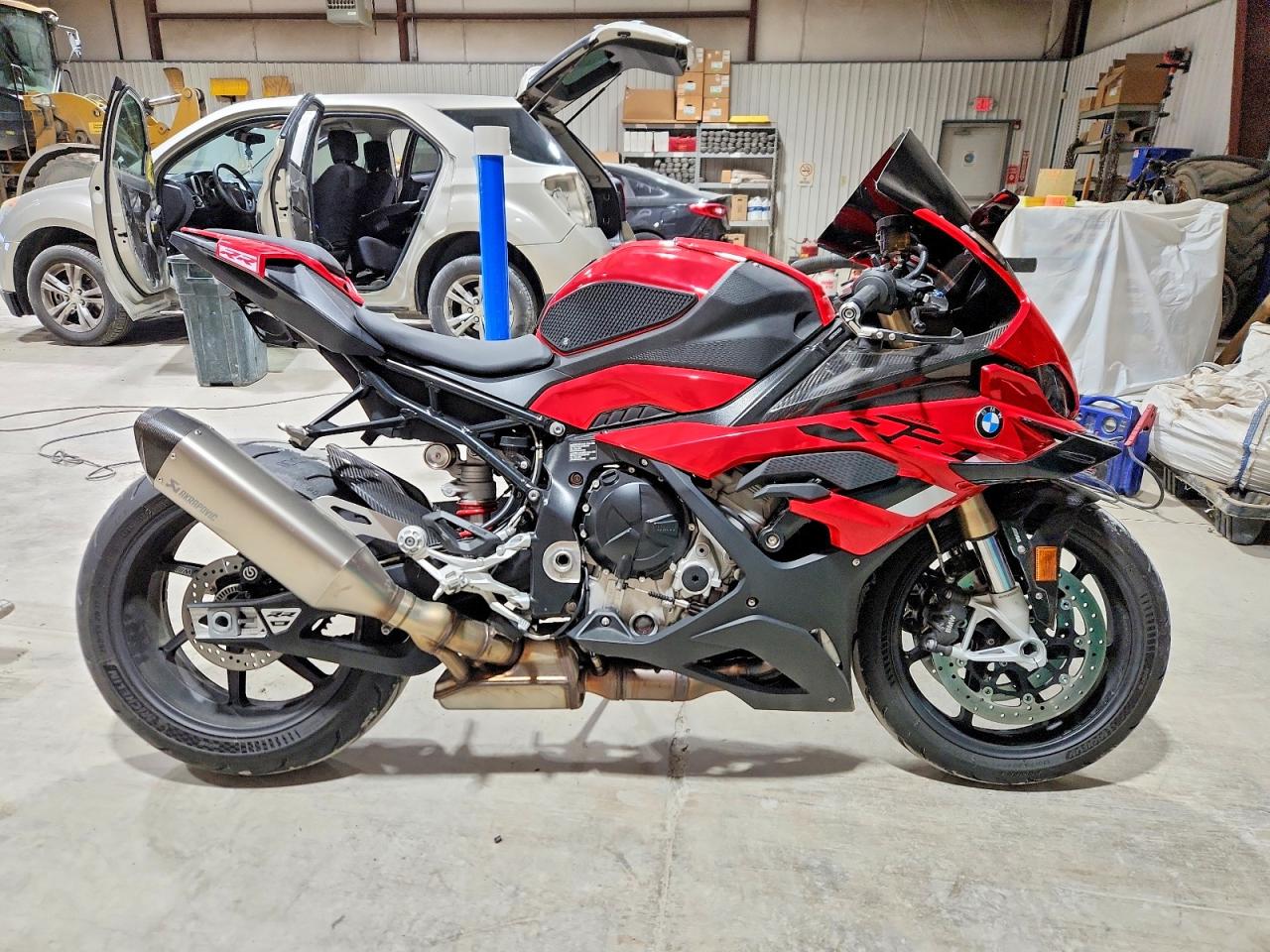 2023 BMW S 1000