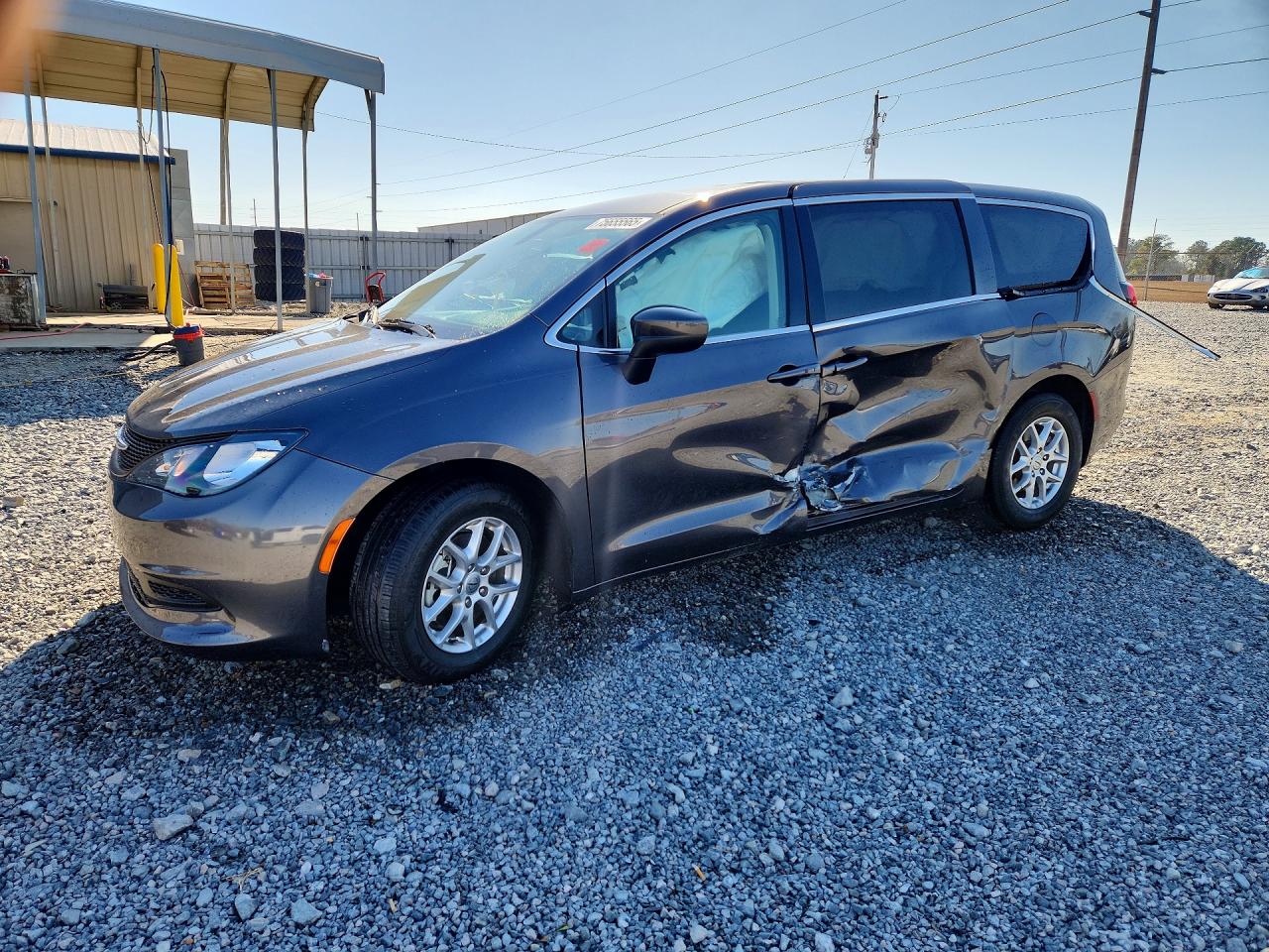 2022 Chrysler Voyager