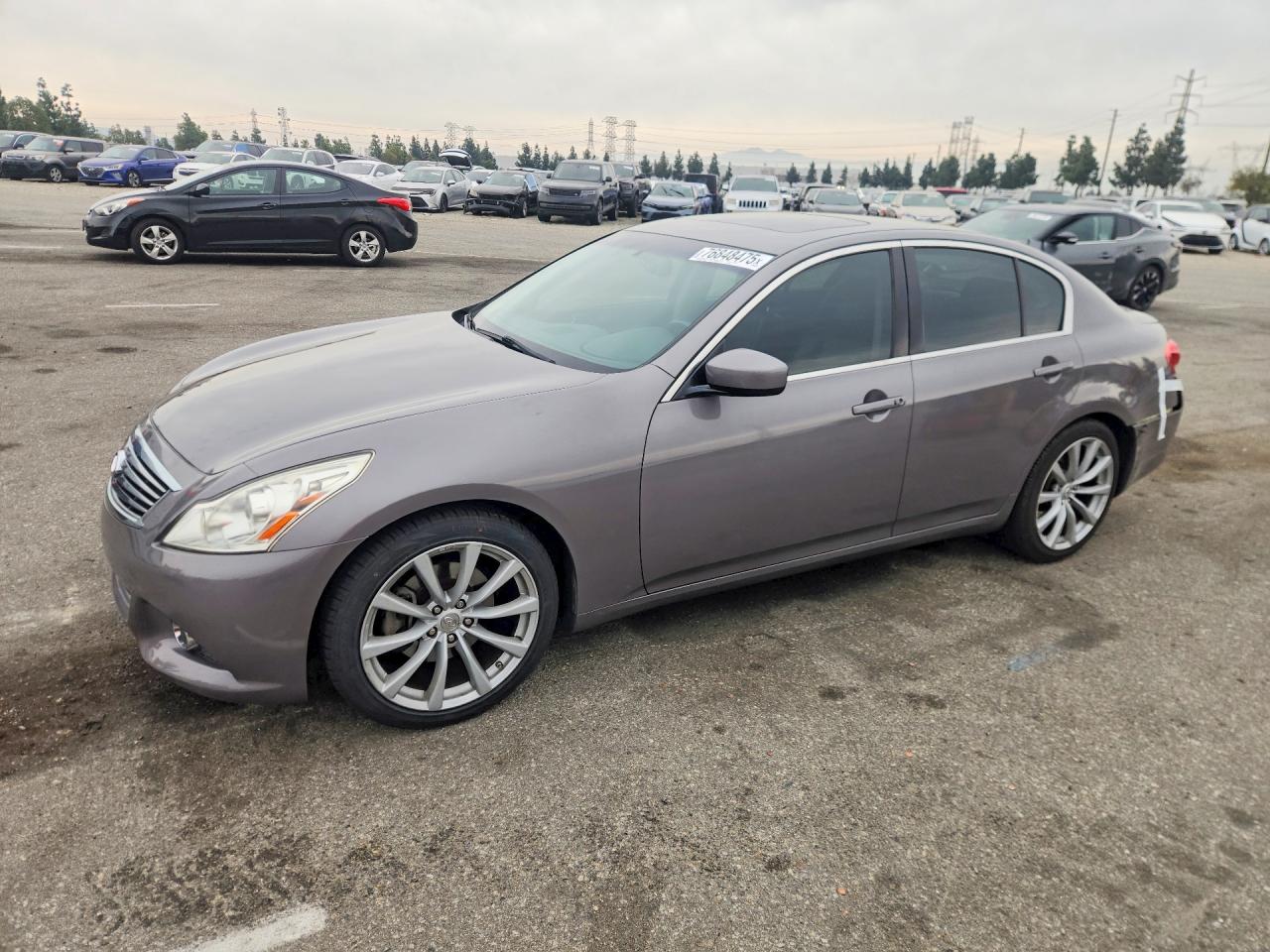 2012 Infiniti G37