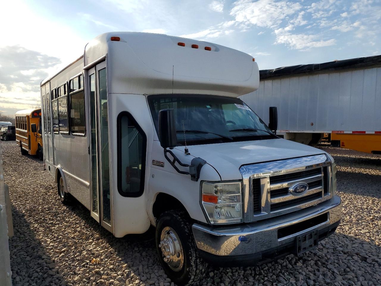 2012 Ford Econoline E350
