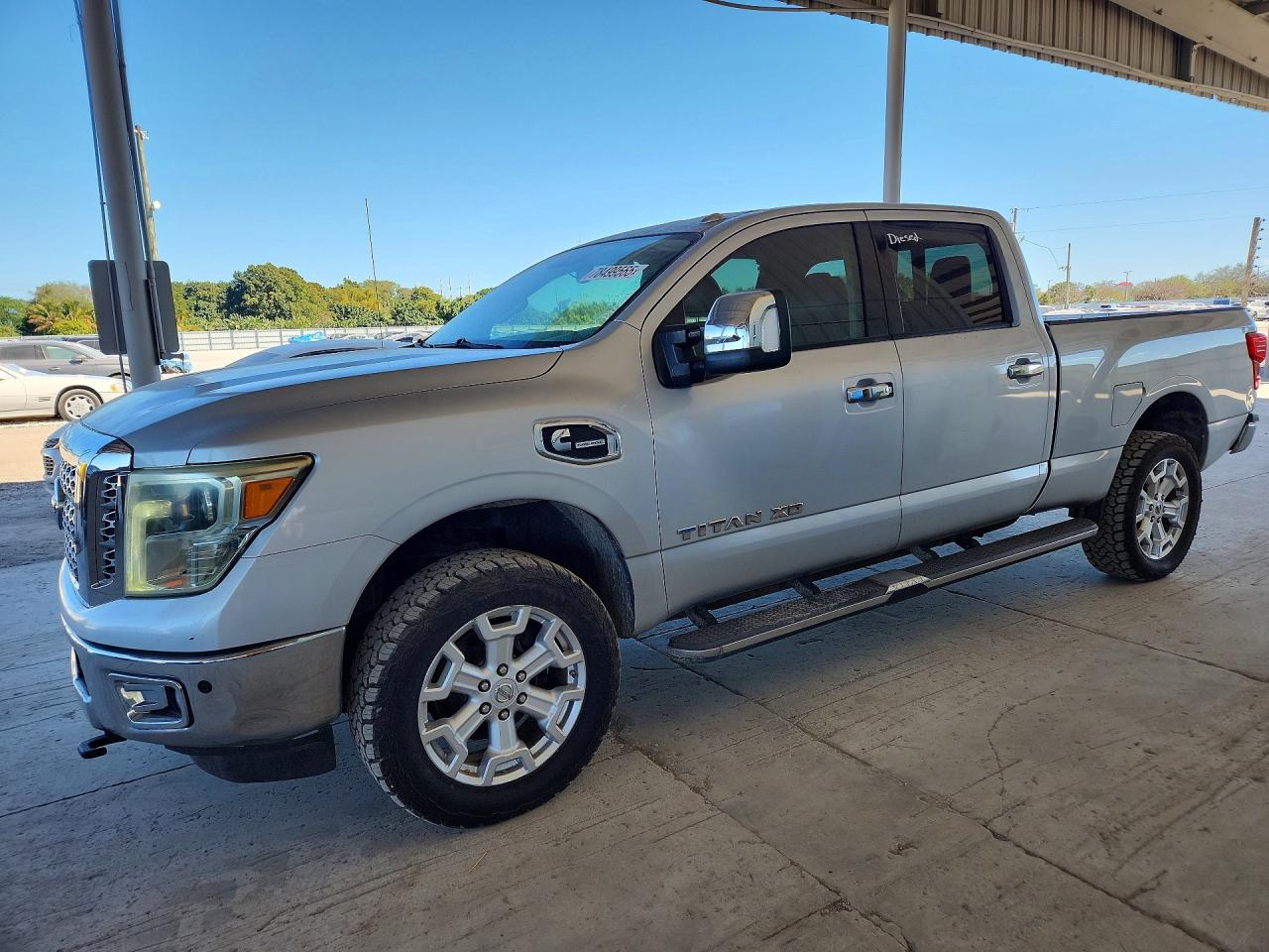 2016 Nissan Titan