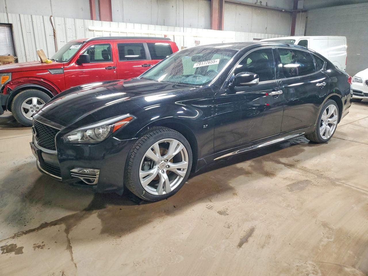 2015 Infiniti Q70