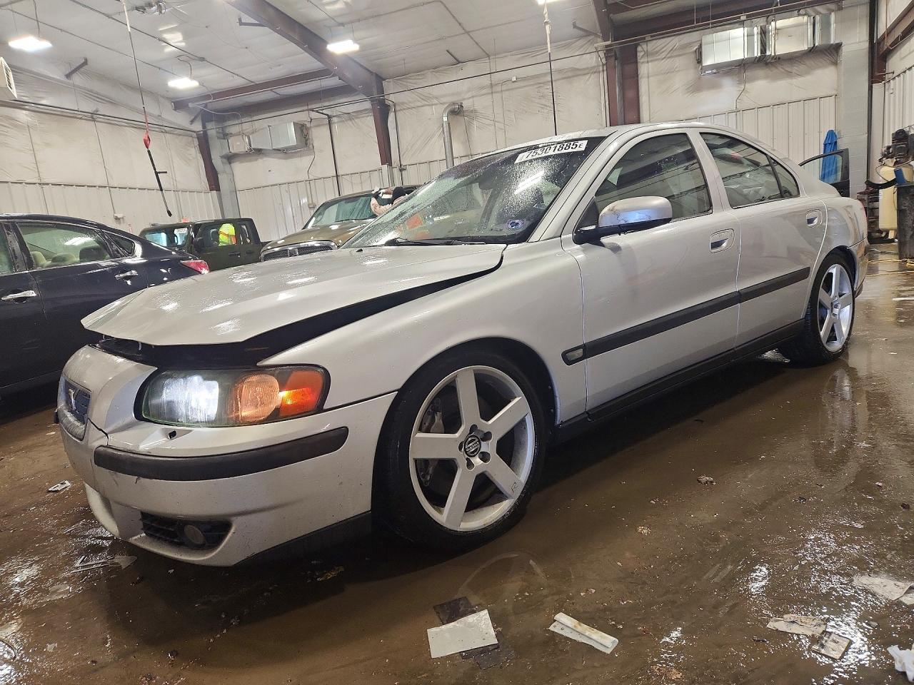 2004 Volvo S60