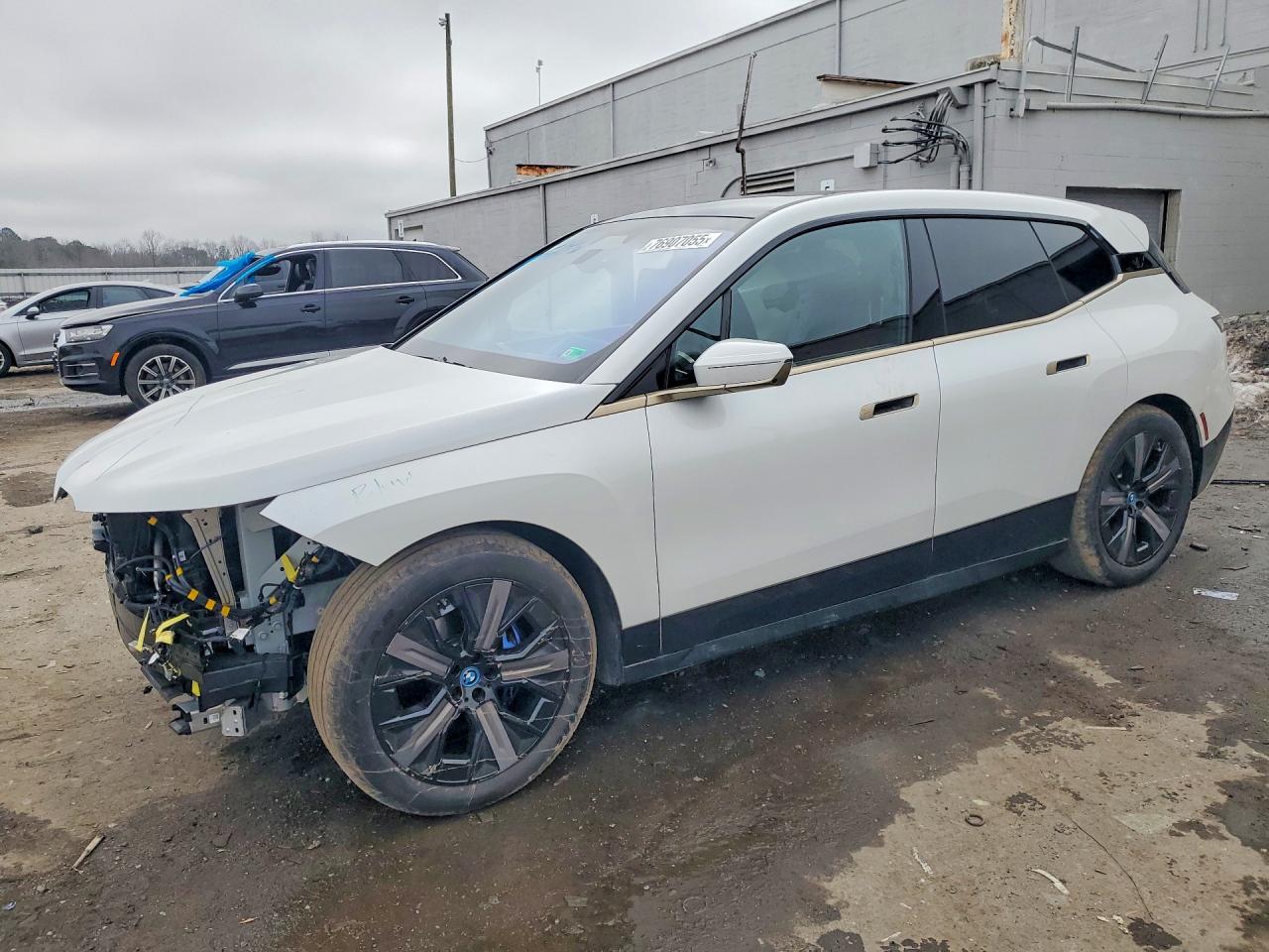 2023 BMW iX