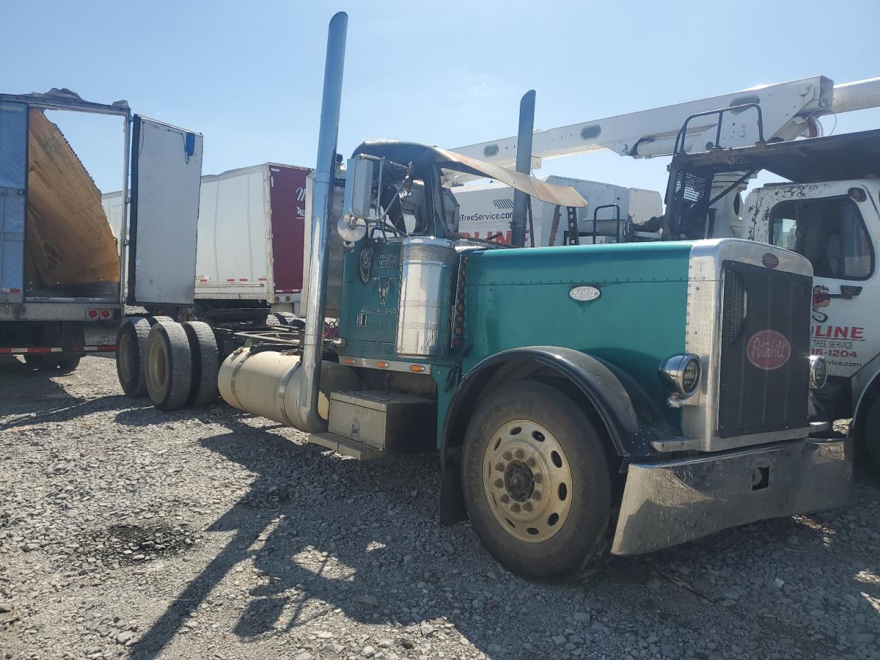 2001 Peterbilt 379