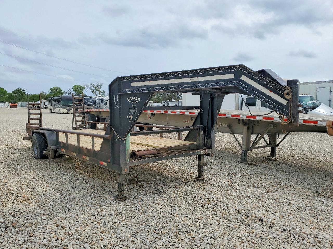 Lamar Trailers Trailer
