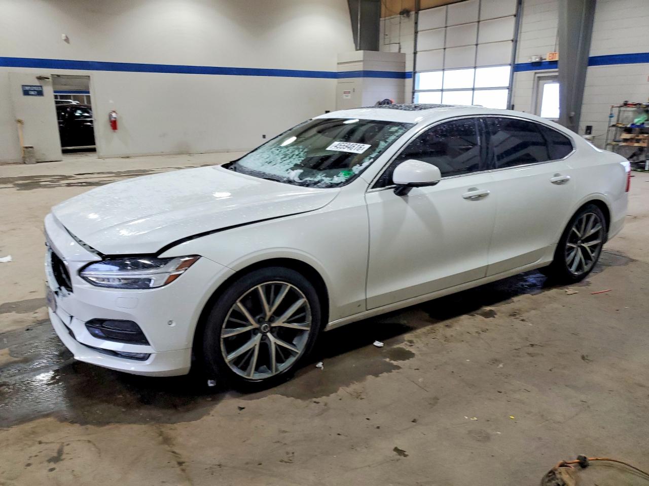 2017 Volvo S90