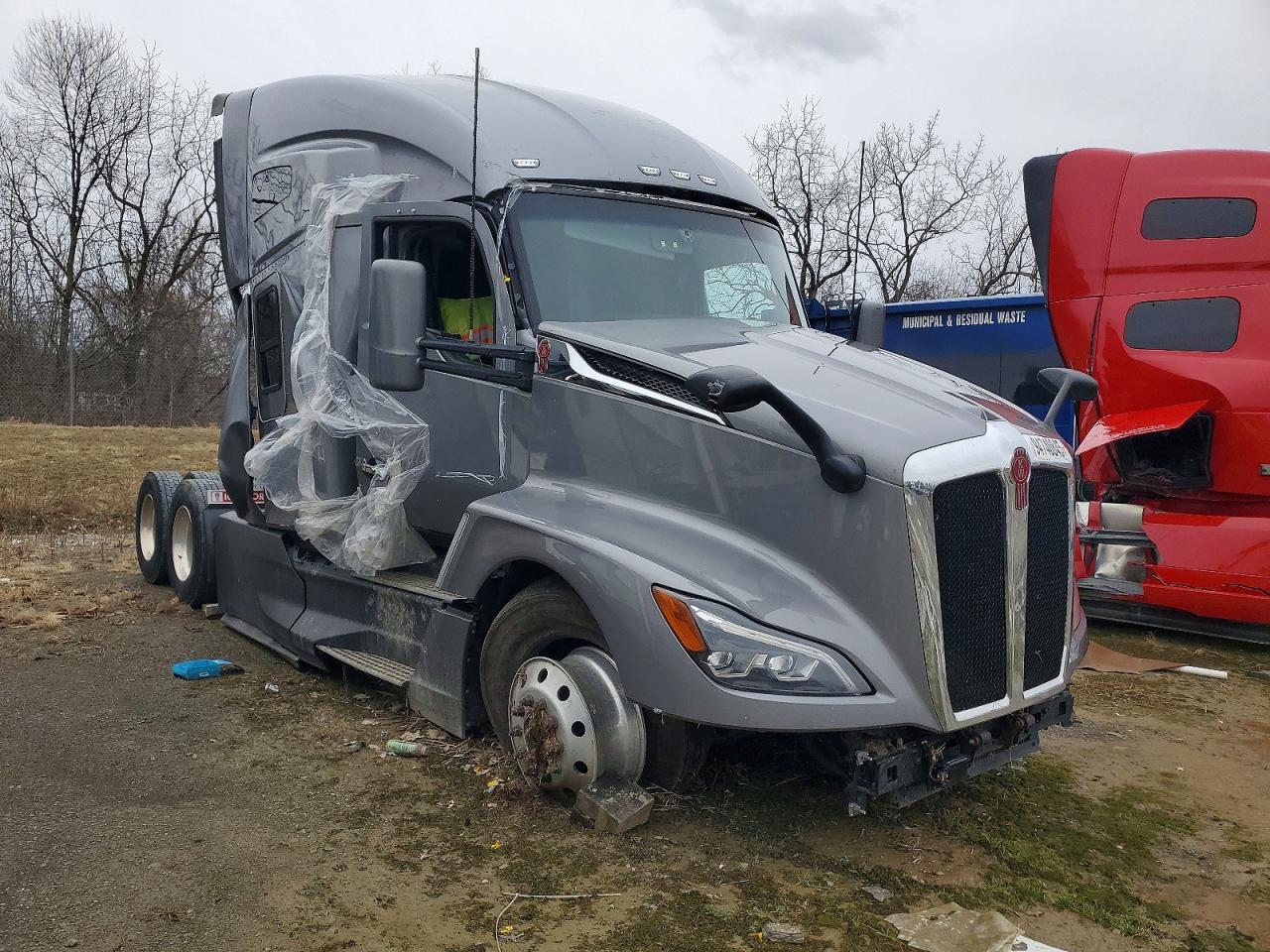 2023 Kenworth T680